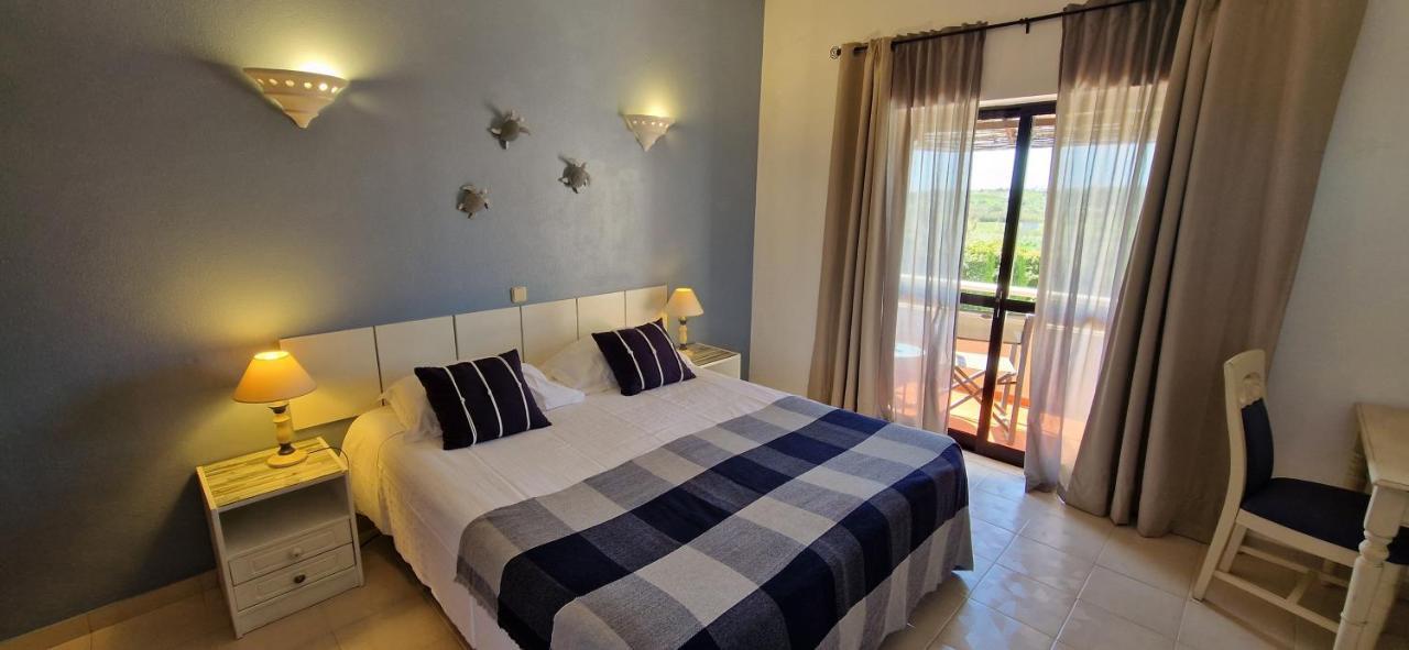 Casa Rosa Montes Hotel Praia Da Luz ภายนอก รูปภาพ
