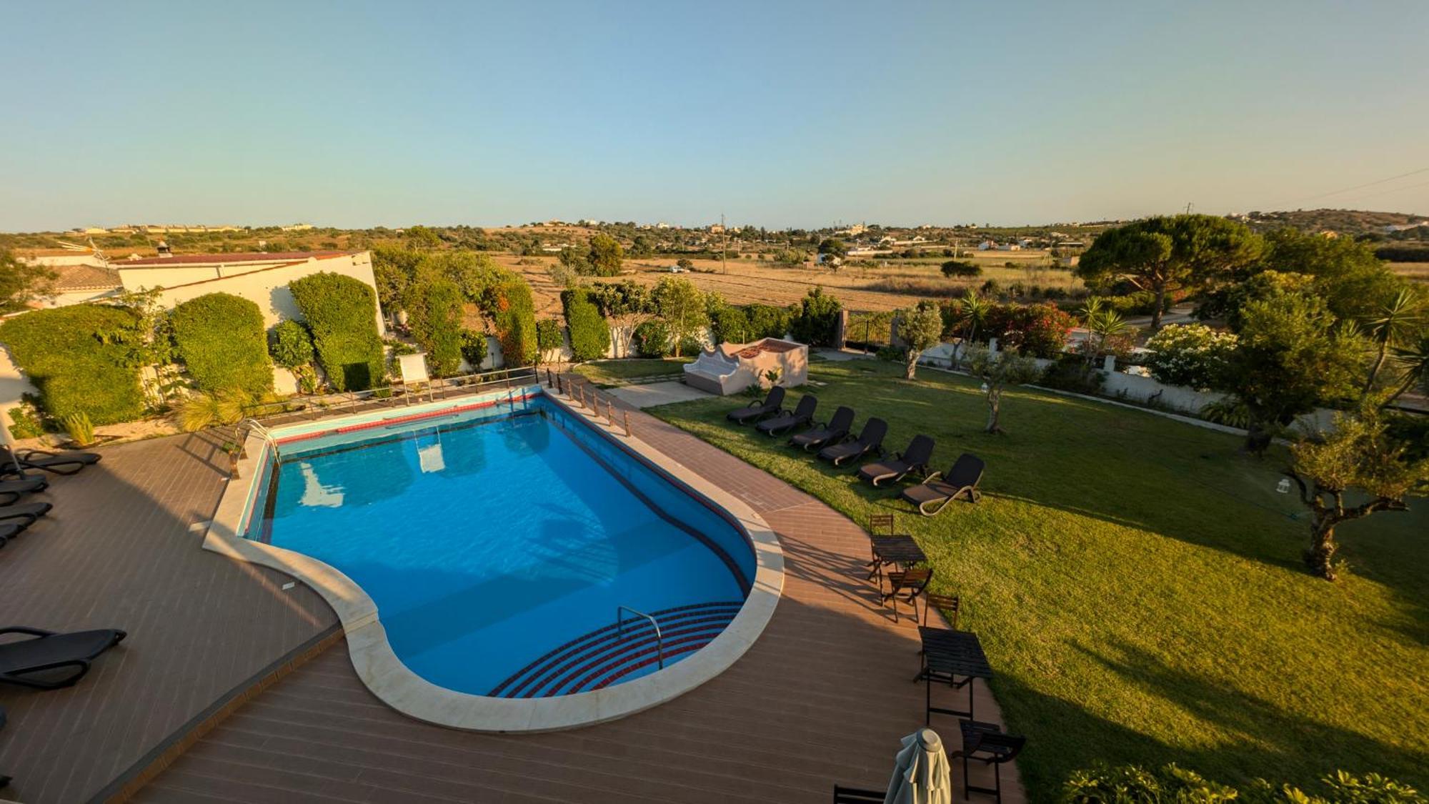 Casa Rosa Montes Hotel Praia Da Luz ภายนอก รูปภาพ