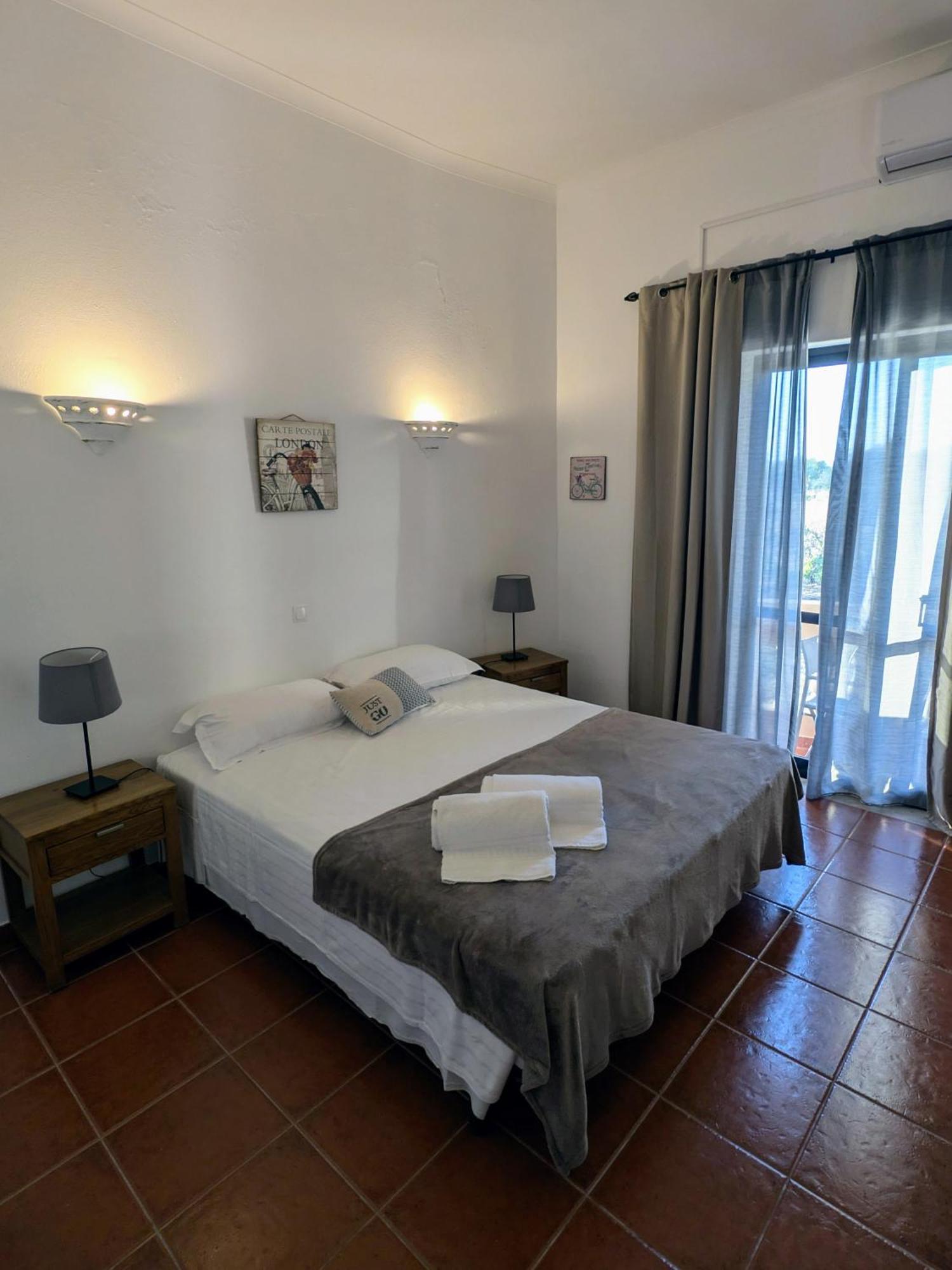 Casa Rosa Montes Hotel Praia Da Luz ภายนอก รูปภาพ