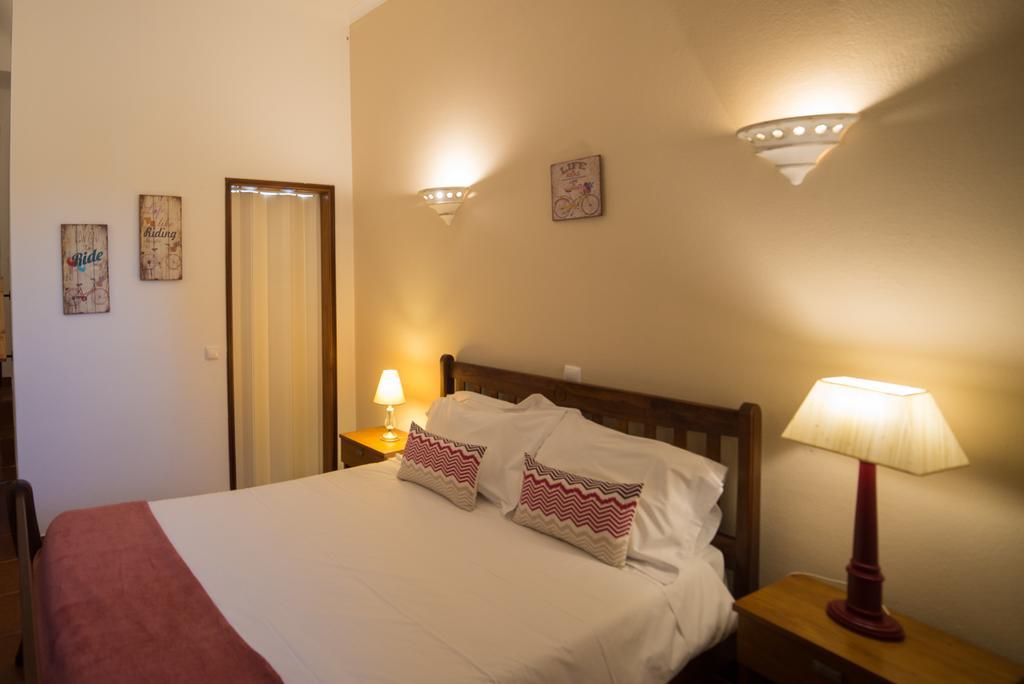 Casa Rosa Montes Hotel Praia Da Luz ภายนอก รูปภาพ