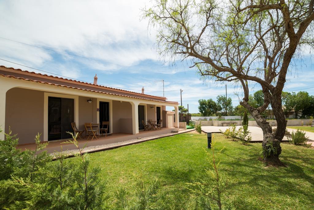 Casa Rosa Montes Hotel Praia Da Luz ภายนอก รูปภาพ